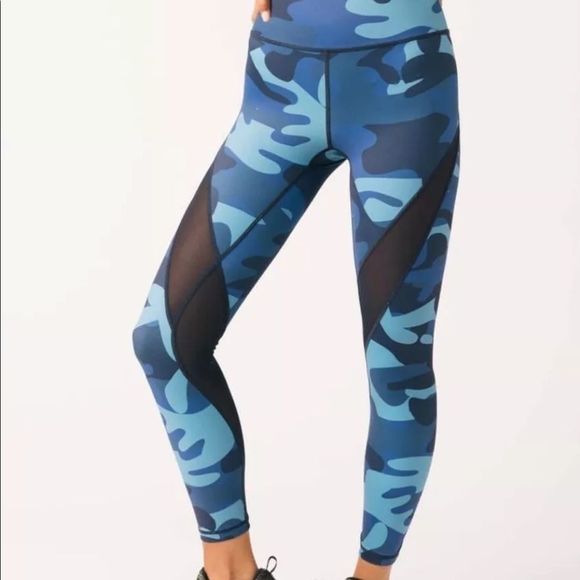 ZYIA Pants - ZYIA ACTIVE Navy Camo Back Mesh Light n Tight Hi-Rise 7/8 24", Size 2